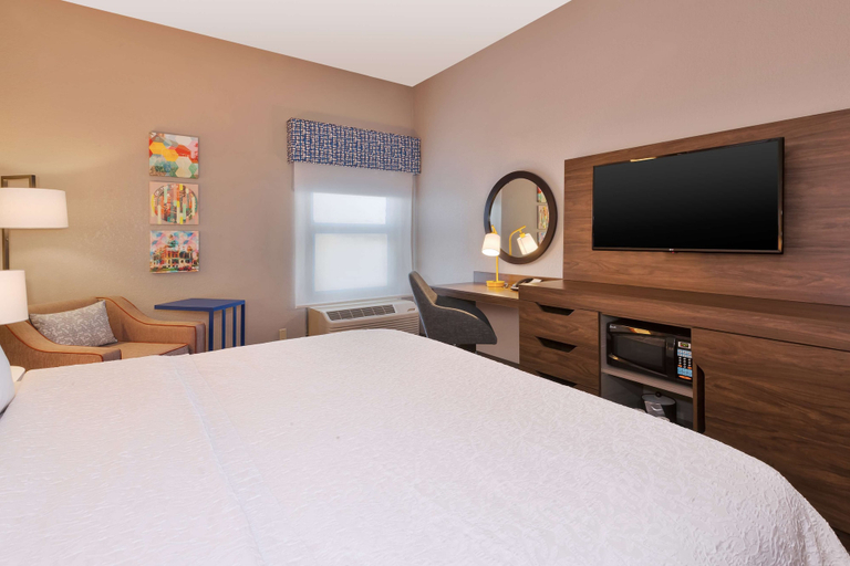 Bedroom 4, Hampton Inn Princeton, Gibson
