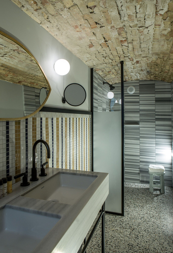 Bathroom 5, Castelbrac Hôtel & Spa, Ille-et-Vilaine