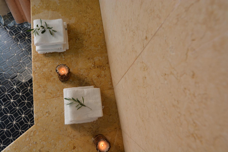 Bathroom 4, Chiar' Di Luna, Corse-du-Sud