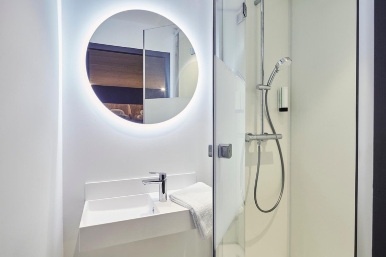 Bathroom 4, JO&JOE Paris Gentilly, Val-de-Marne