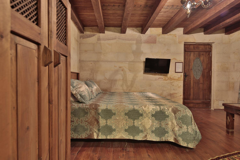 Bedroom 3, Shoestring Cave House, Nevşehir