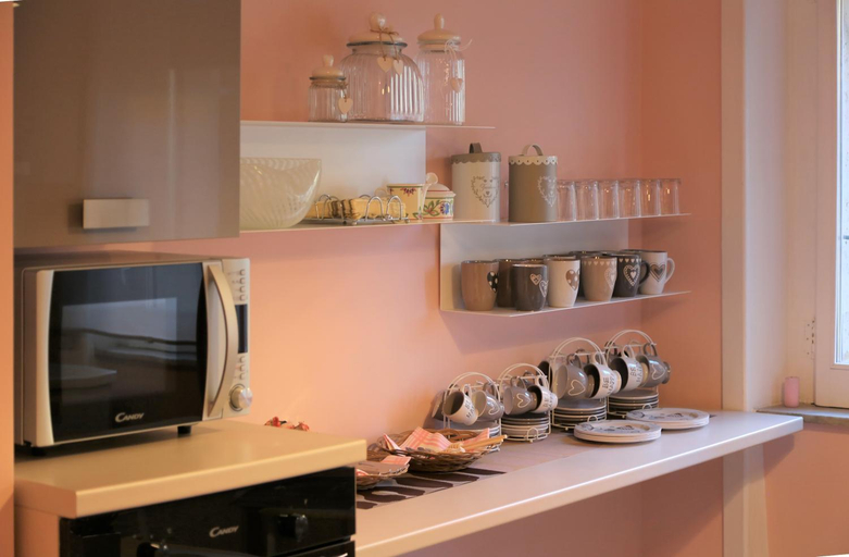 Others 5, B&B Rosa, Cosenza