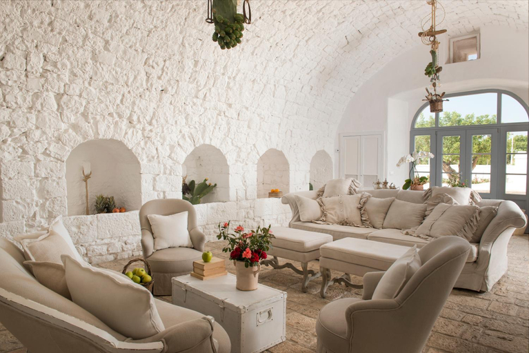 Others 3, Masseria Le Torri, Bari