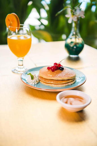 Food & Drinks 6