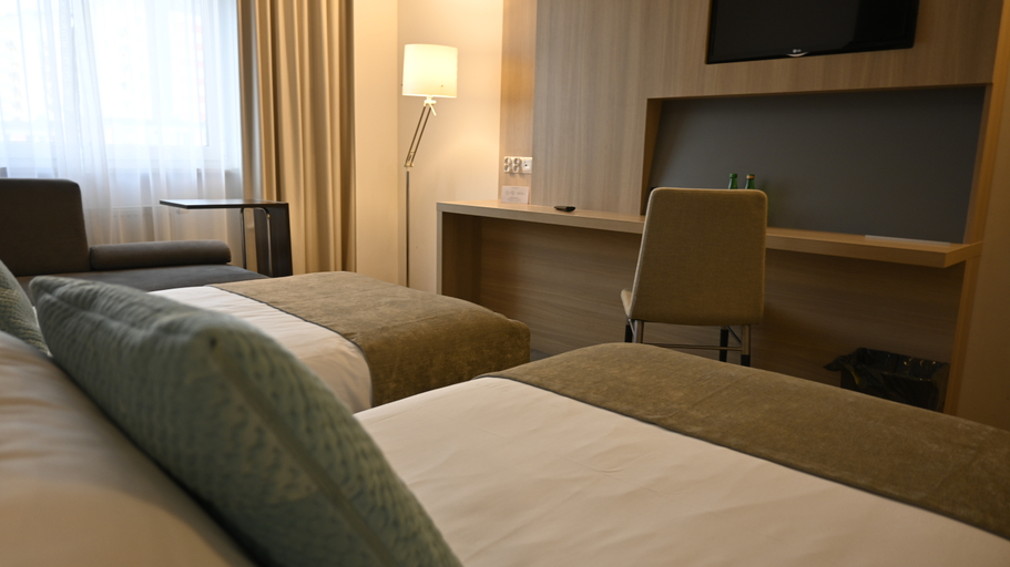 Bedroom 25