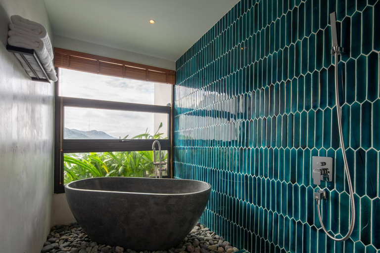 Bathroom 8