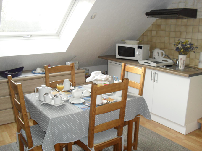 Others 3, La Maison s'apelle le P'tit Nid, Manche