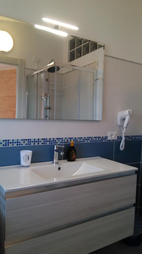 Bathroom 3, Viola di Mare Rooms and Parking, Campobasso