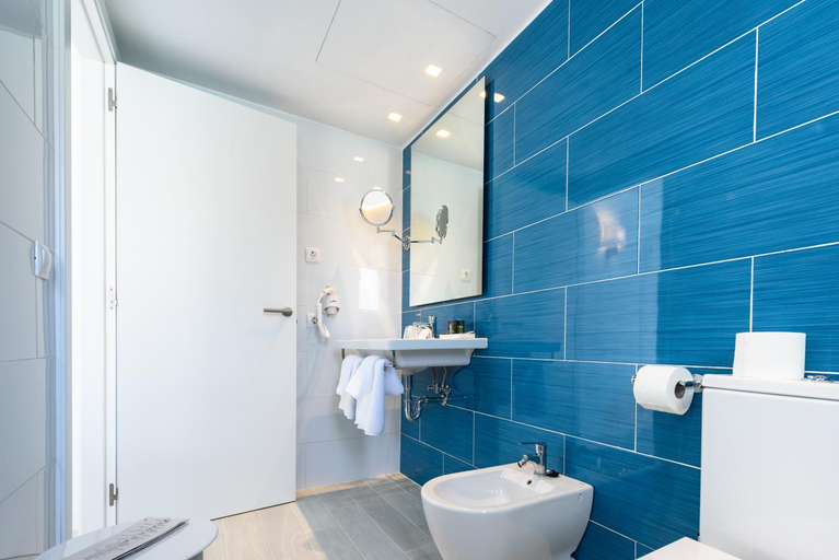 Bathroom 5, Plaza Santa Ponsa Boutique - Adults Only., Baleares
