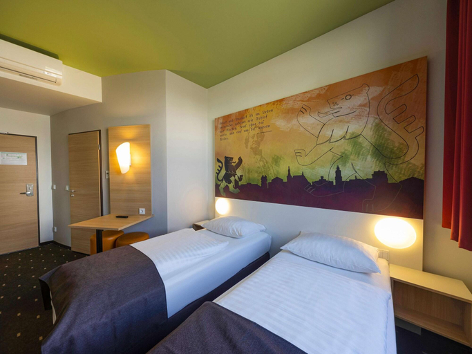 Bedroom 2, B&B Hotel Weimar, Weimar