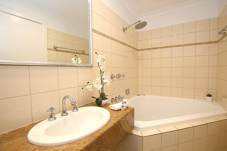 Bathroom 3, Apartments 521, Warrnambool