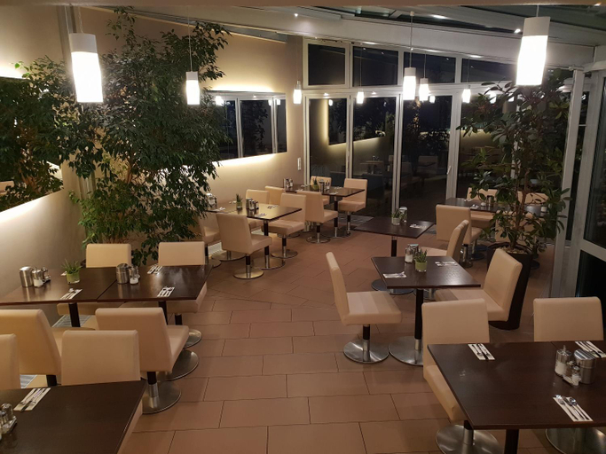 Others 5, City Hotel Stuttgart, Stuttgart
