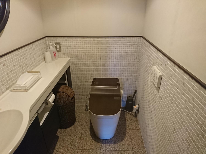 Bathroom 4, Miyajima Shiro, Hatsukaichi