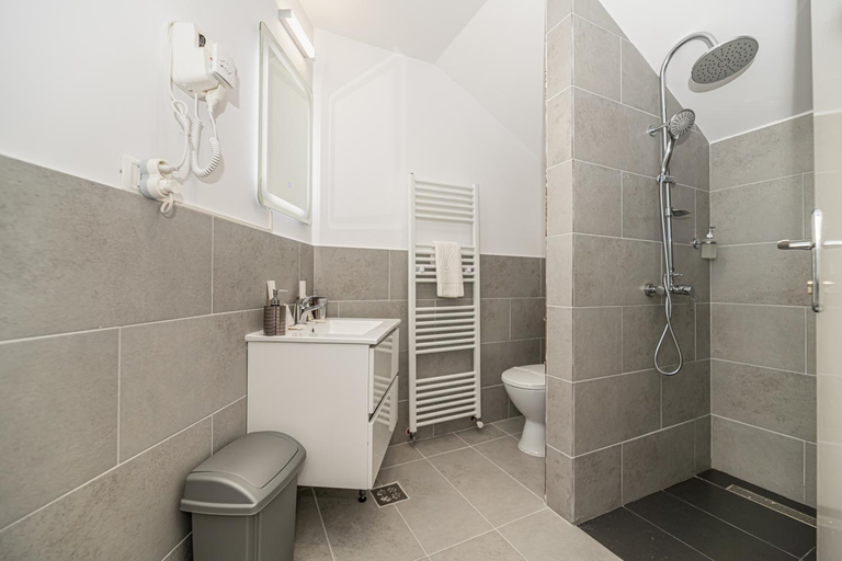 Bathroom 2, Bada Bing Residence, Brasov