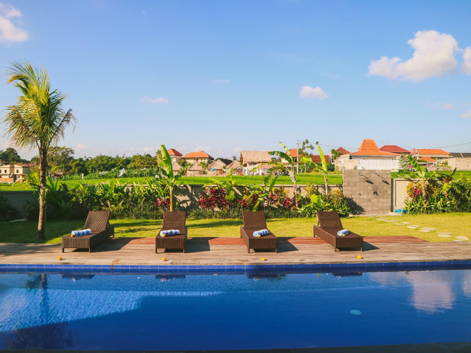 Swimming Pool 4