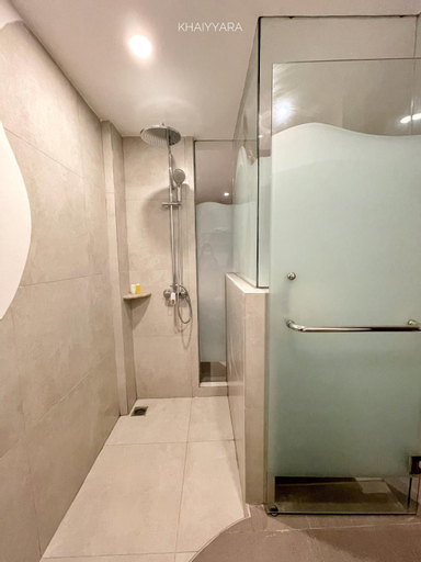 Bathroom 9