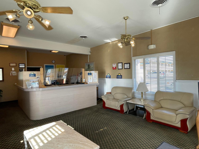 Public Area, Days Inn by Wyndham Deming, Luna