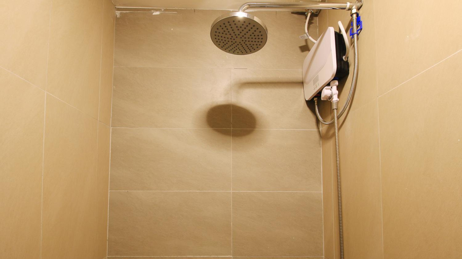 Bathroom 13