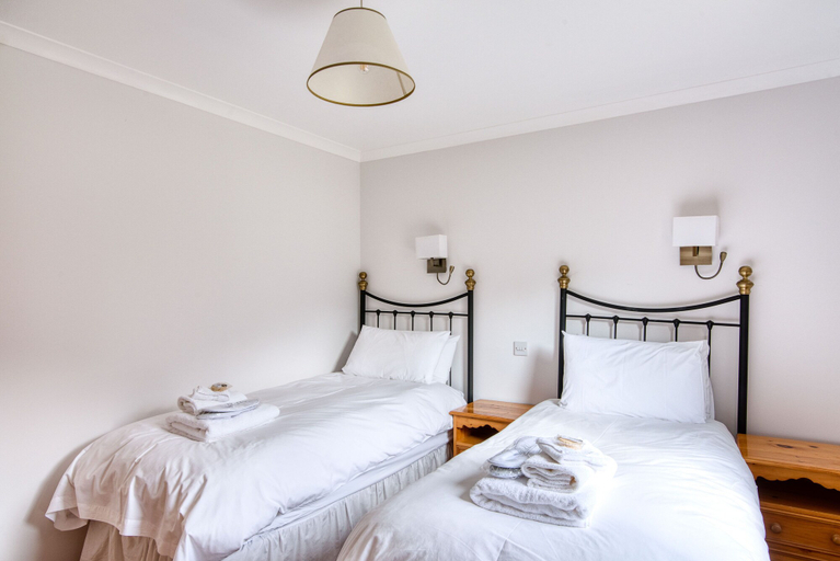 Bedroom 2, The Kingfisher, Stirling