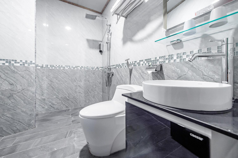 Bathroom 3, Sun Moon Lake I Love You Nantou, Nantou