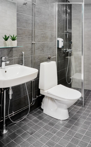 Bathroom, Inn Tourist Hostel, Uusimaa