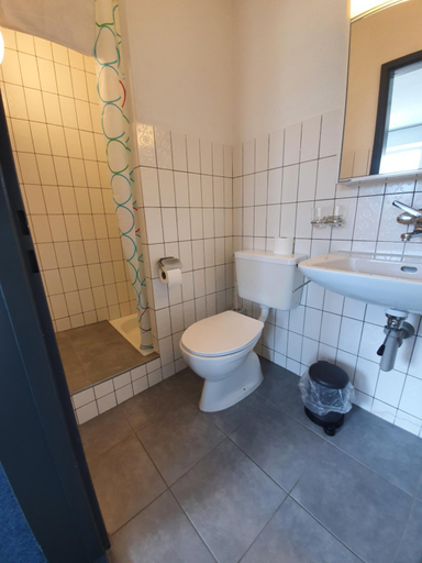 Bathroom 3, Erlebnisland Grizzlybär, Thun