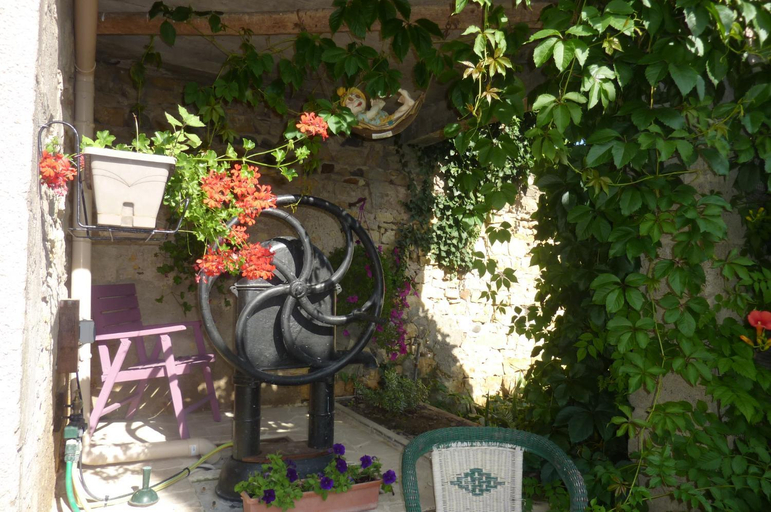 Others 5, la maison de roussi, Puy-de-Dôme