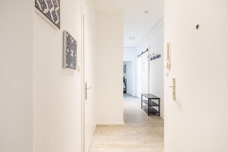 Others 5, Spacious 2 Bedroom Apartment, Hamburg