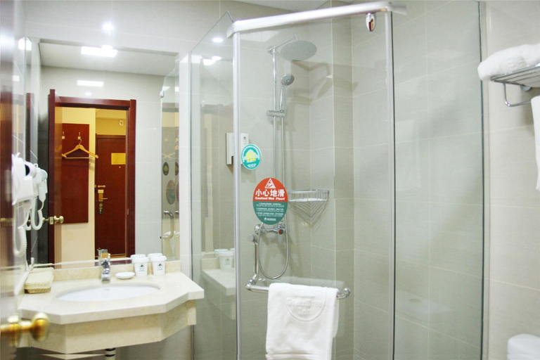 Bathroom 3, GreenTree Inn Baoding Sanfeng Road Agricultural University Shell Hotel, Baoding