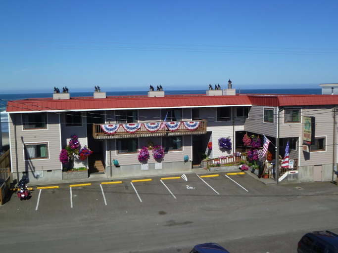 Others 5, Tradewinds Motel, Tillamook