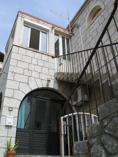 Others 4, St. Lazarus Room, Dubrovnik