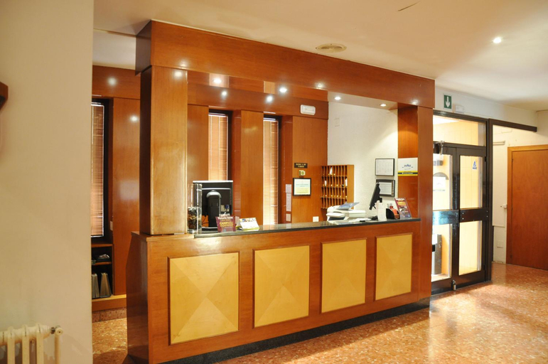 Public Area 2, Hotel Alguer Camp Nou, Barcelona