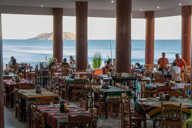 Food & Drinks 4, Brujas Tower Beach Resort, Mazatlán
