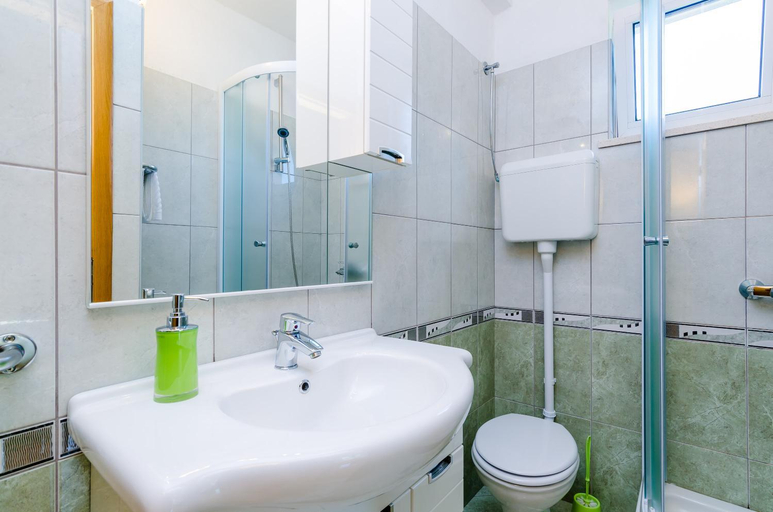 Bathroom 2, Apartment & Rooms Mazdin, Dubrovačko Primorje