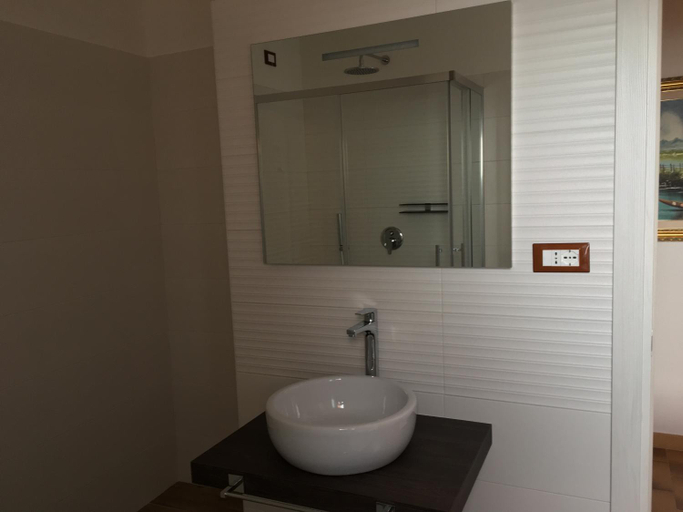Bathroom 4, Hotel Miramonti Seulo, Nuoro