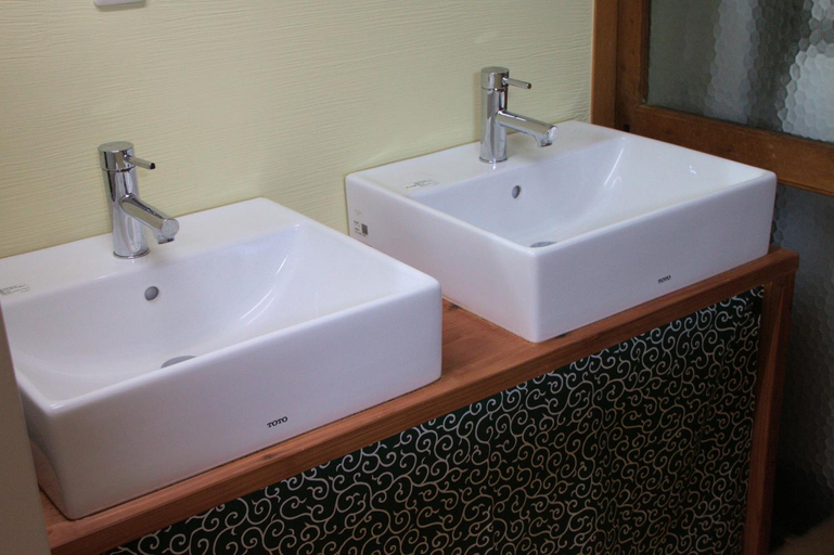 Bathroom 3, Guest House Hitsuji-an, Kyoto