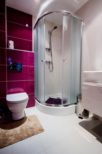 Bathroom 2, Sentami, Žilina