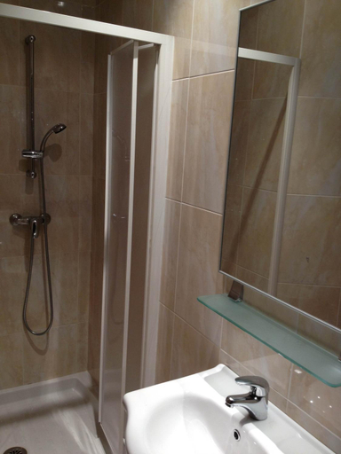 Bathroom 3, Hostal Santa Baia, Pontevedra