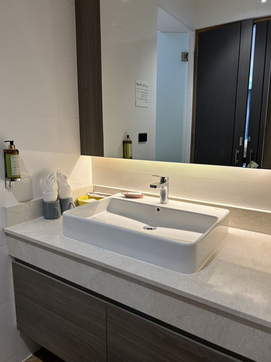 Bathroom 11