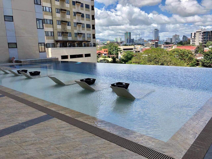 3, Nice location in the persimmon condo, Cebu City
