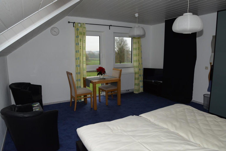 Bedroom 2, B&B V.K. PGmbH, Liège