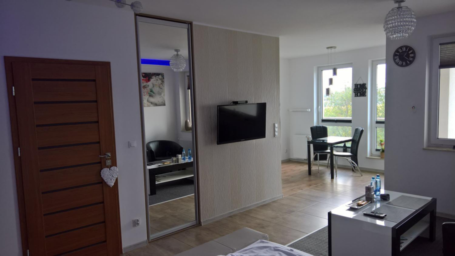 Others 4, Top Oder Apartments- private parking, Szczecin