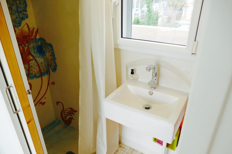 Bathroom 5, Chalet de Paris, Val-de-Marne