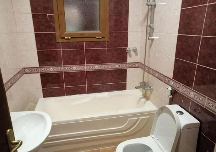 Bathroom 3, نجمة صقر قريش, Jeddah