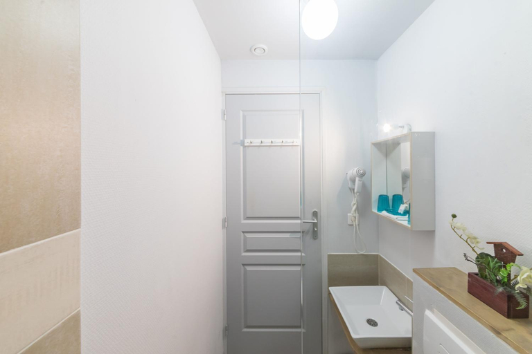 Bathroom 4, Apartment WS Opera - Galeries Lafayette, Paris