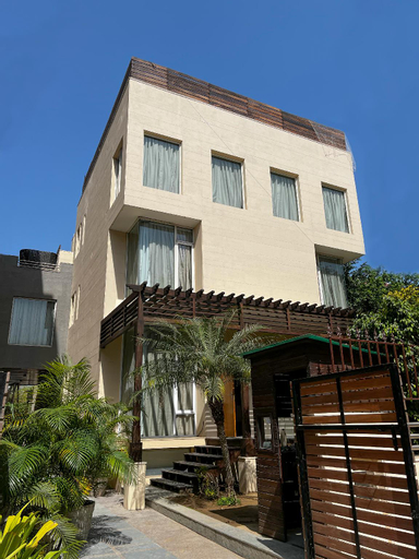 Others 5, CRS Inn, Gurgaon
