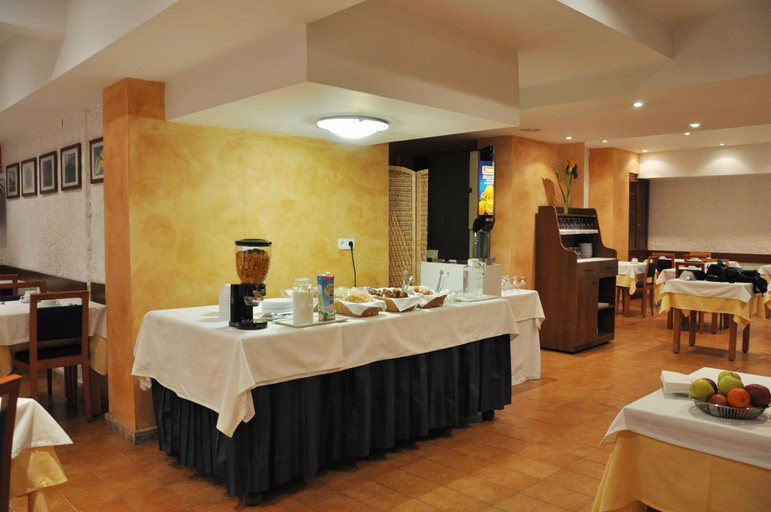 Food & Drinks 5, Hotel Alguer Camp Nou, Barcelona