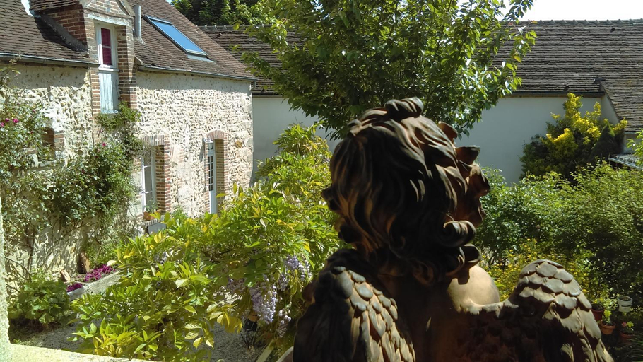 Others 4, Les 3 roses, Yonne