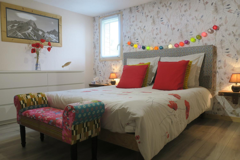 Bedroom, Chambres au grand calme dans maison, Isère