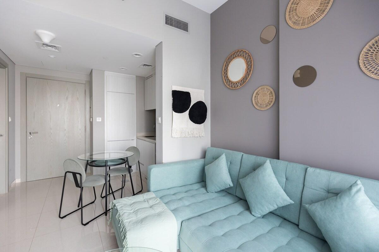 Others 4, Quiet 1BR with river view, Dubai